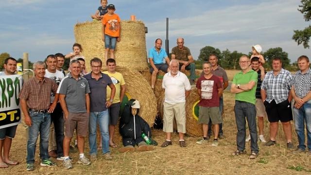La récolte des foins d'antan à la fête de l'agriculture
