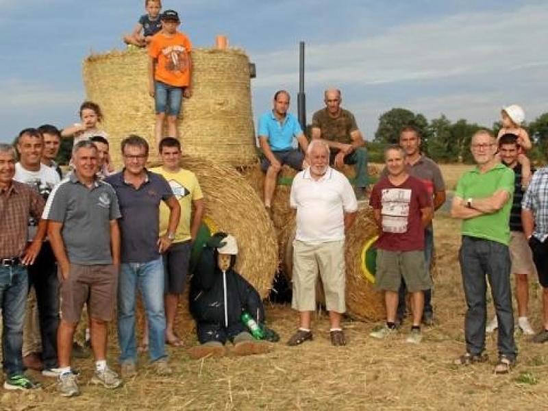 La récolte des foins d'antan à la fête de l'agriculture